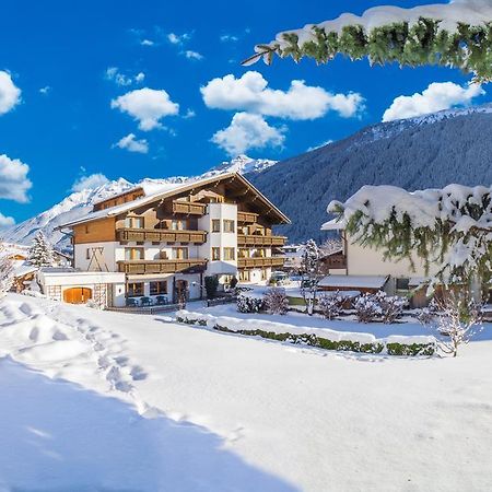 Hotel Christoph Neustift im Stubaital Exterior foto